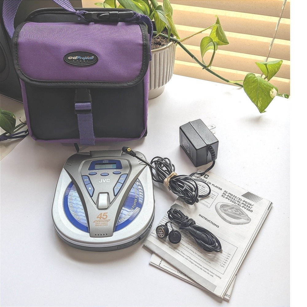 MINT JVC Portable CD Player Y2K CD Projects 20 CD Disc Wallet Case TESTED!